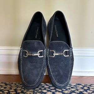Donald Pliner Loafer Shoe (size 10)
